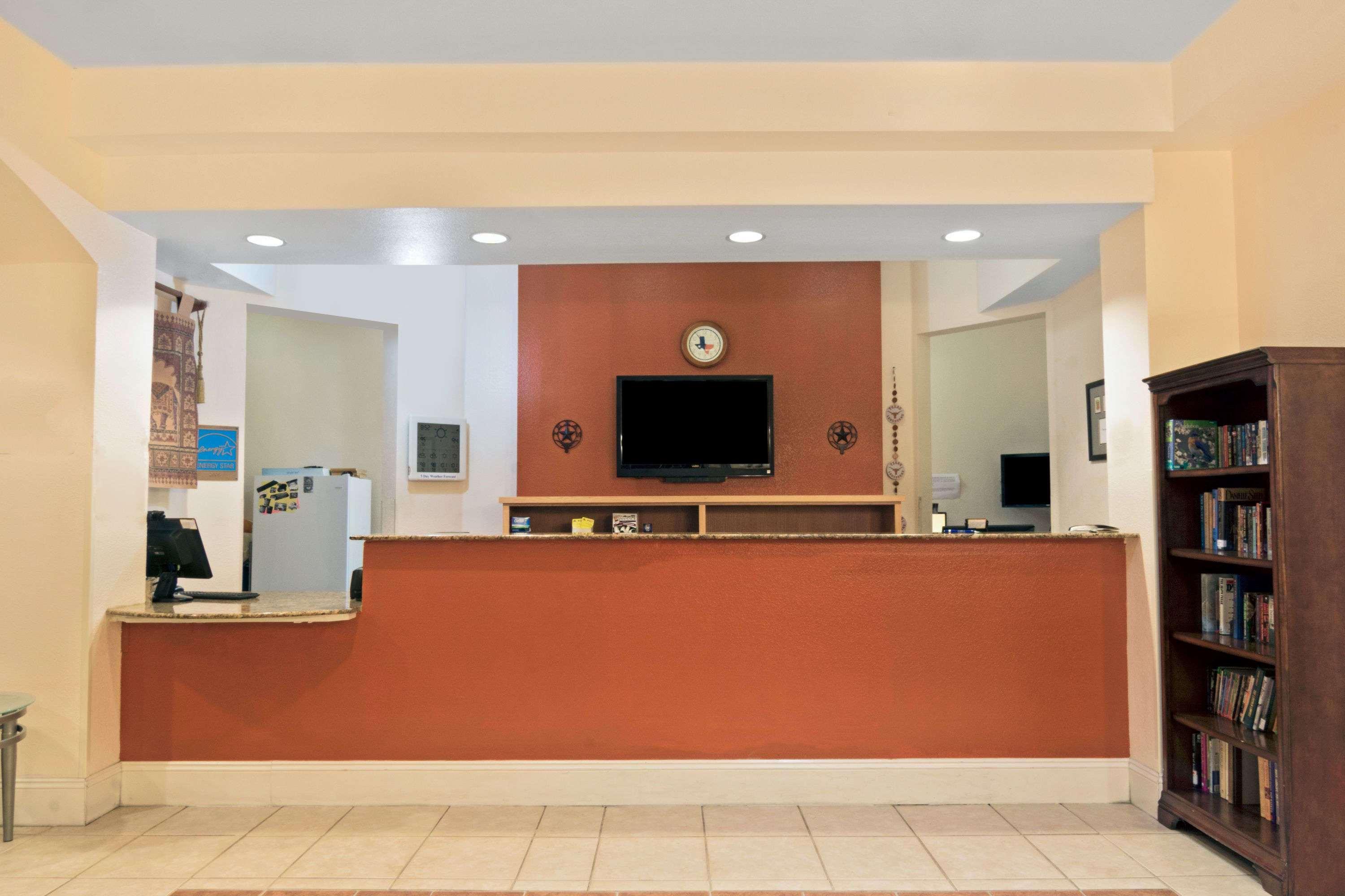 Hotel Super 8 By Wyndham Austin/Airport South Exterior foto