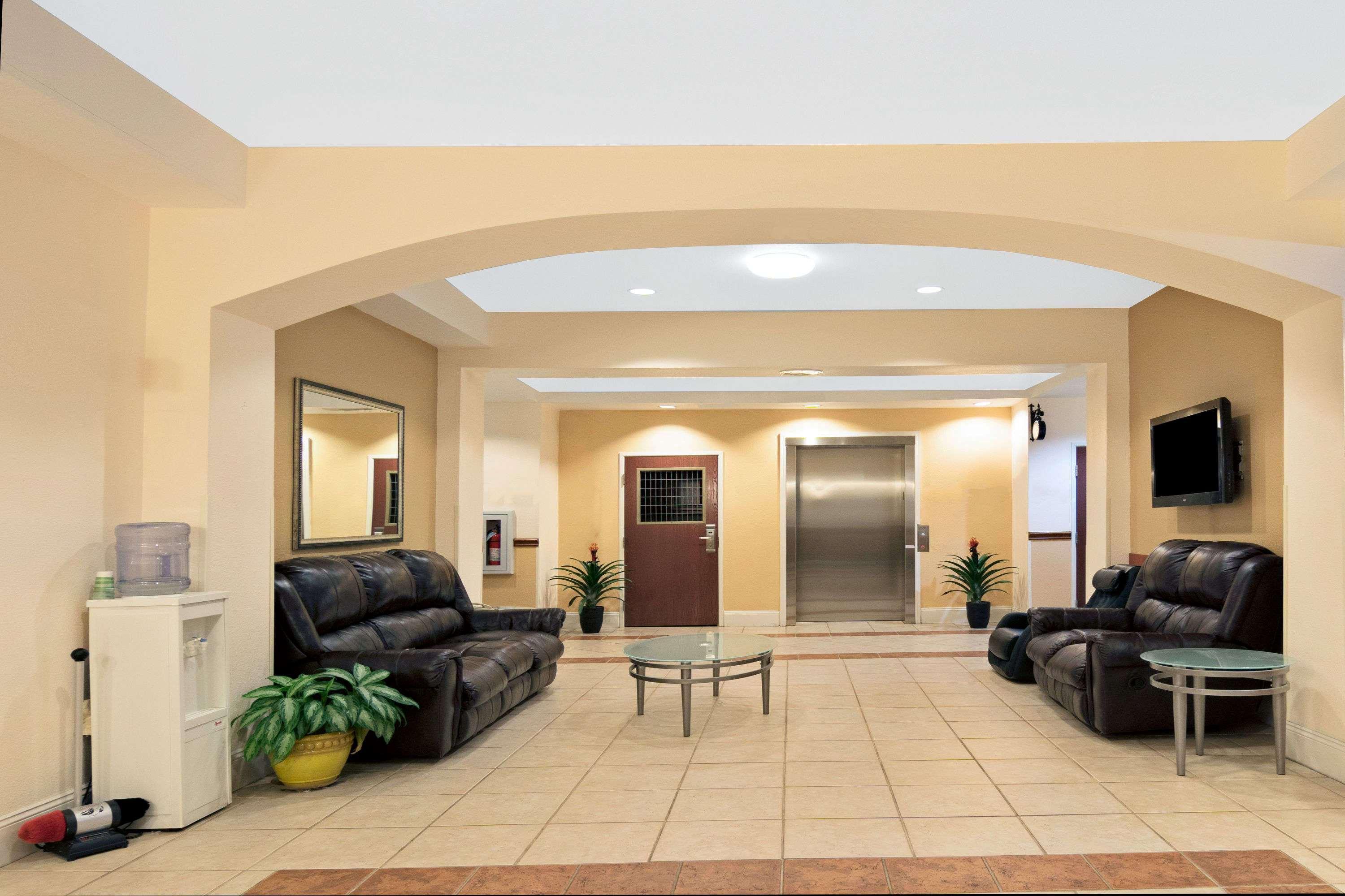 Hotel Super 8 By Wyndham Austin/Airport South Exterior foto