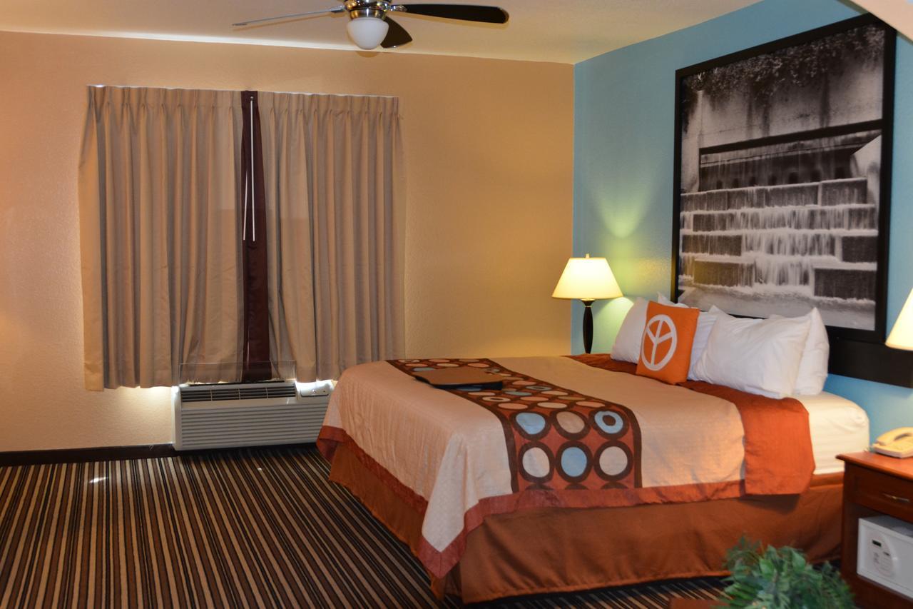 Hotel Super 8 By Wyndham Austin/Airport South Exterior foto