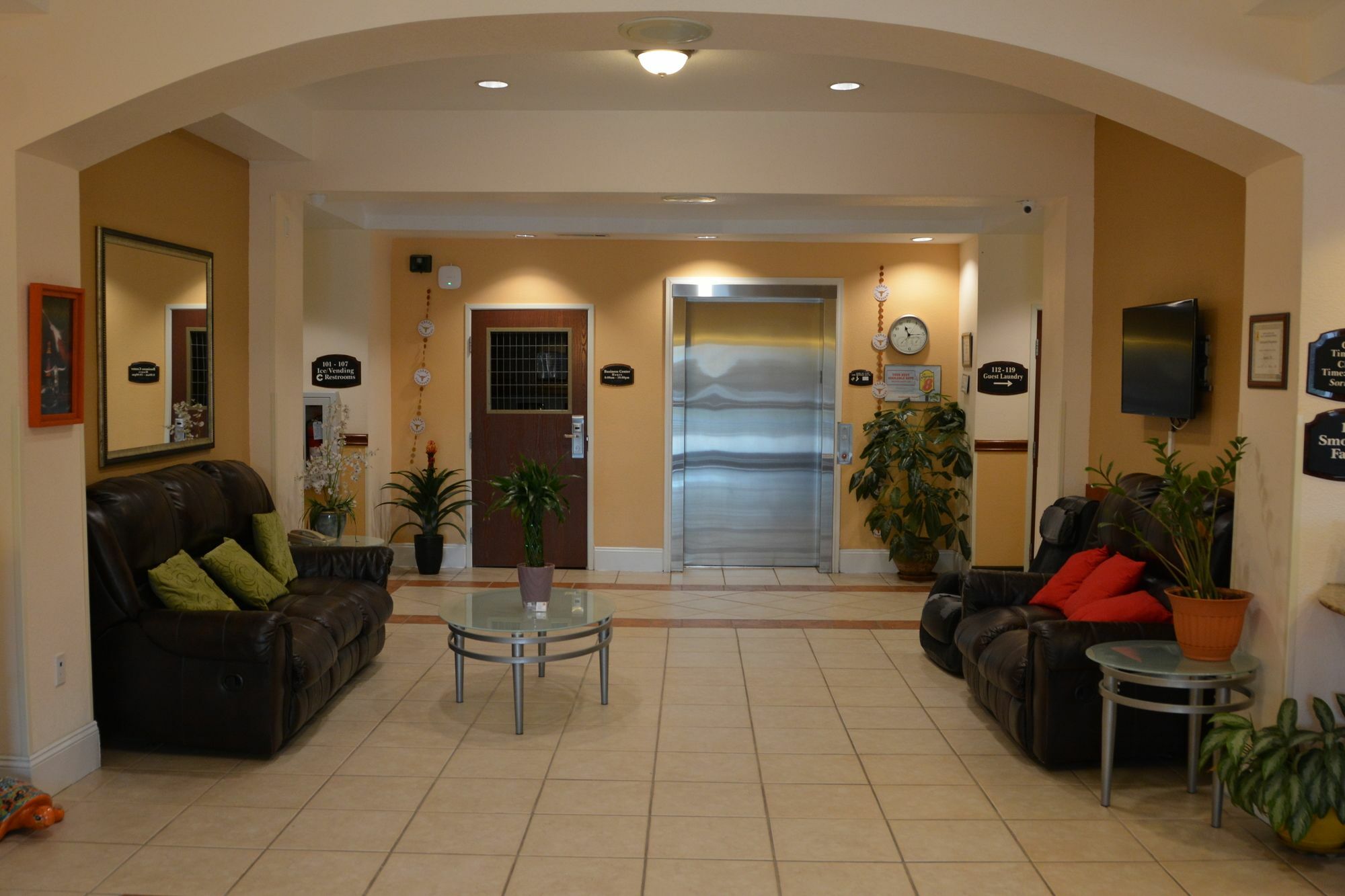 Hotel Super 8 By Wyndham Austin/Airport South Exterior foto